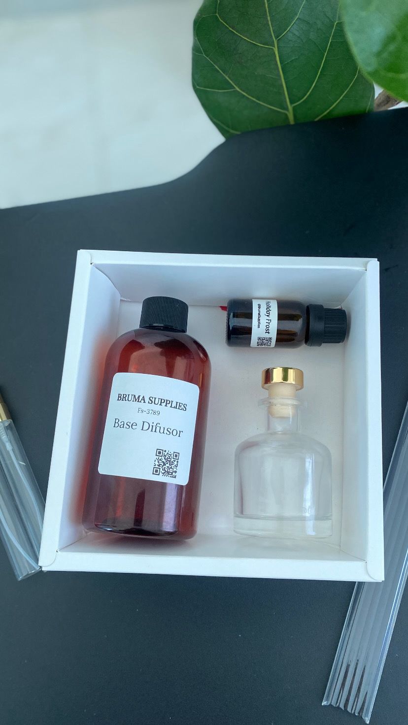 ENVASE DIFUSOR CON TAPA DORADA